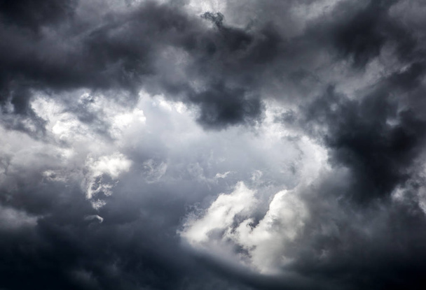 Dramatic Cloudscape Background - Photo, Image