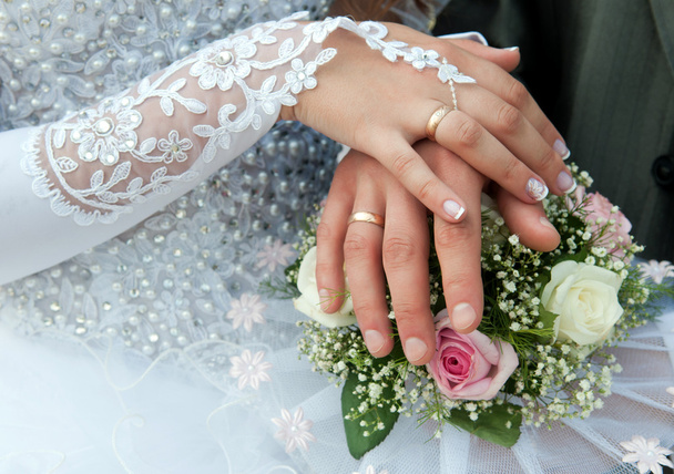 Mãos de casamento
 - Foto, Imagem