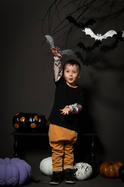jongetje op Halloweenfeest - Foto, afbeelding
