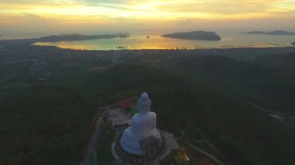 A légi felvétel a szépségápoló Big Buddha Phuket sziget. - Felvétel, videó