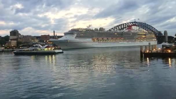Timelase of Cruise ship mooring in Sydney Cove - Footage, Video