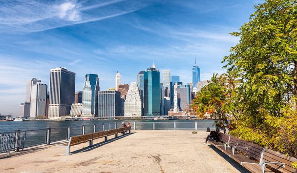 Нижній Манхеттен як видно з Брукліні - Фото, зображення