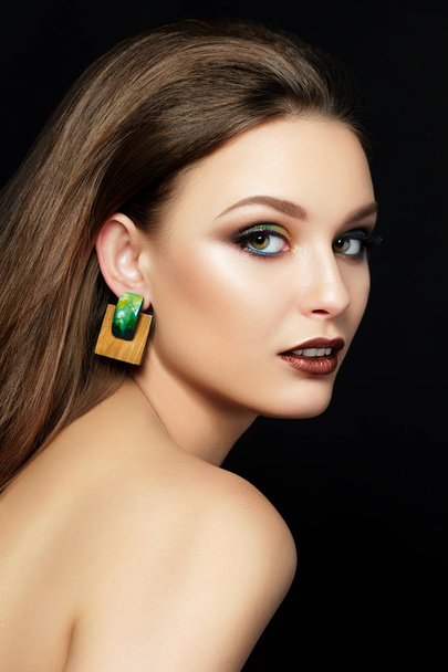 Portrait of young woman with beautiful makeup - Fotografie, Obrázek