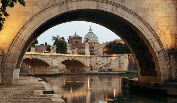 Tiber-joki Roomassa - Valokuva, kuva