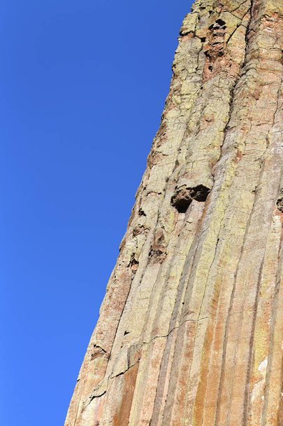 Teufel Turm Felsformationen natürlichen Hintergrund. - Foto, Bild