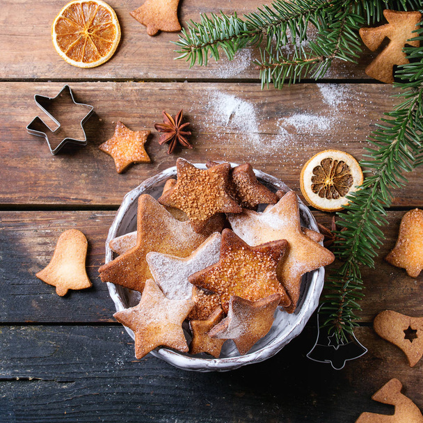 Biscuits au sucre en forme d'étoile sablé
 - Photo, image