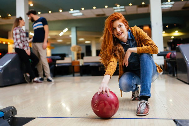 people enjoying bowling - Foto, Imagen