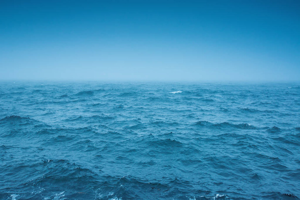 Туман над морськими хвилями, природний фон
 - Фото, зображення