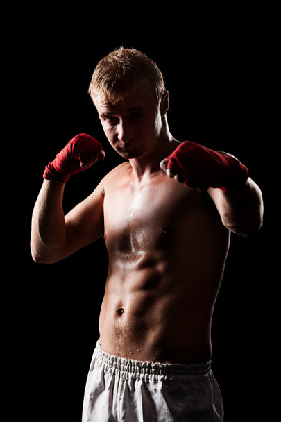 boxer sur fond noir
 - Photo, image