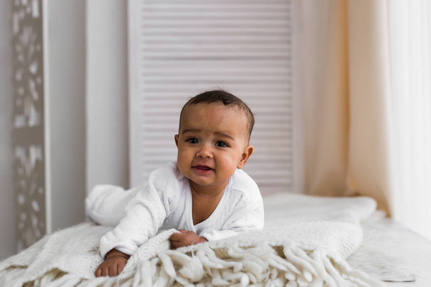 Πορτρέτο του ένα μικρό αγόρι αφρικανικό αμερικανικό μωρό - Φωτογραφία, εικόνα