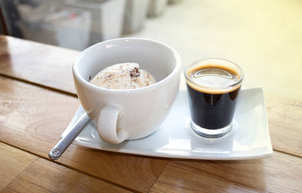 Affogato coffee with ice cream - Фото, зображення