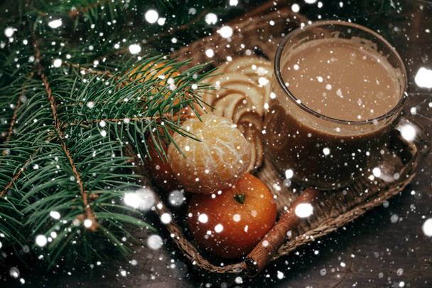 Tangerines Christmas Tree Coffee on old wooden background - Foto, Imagem