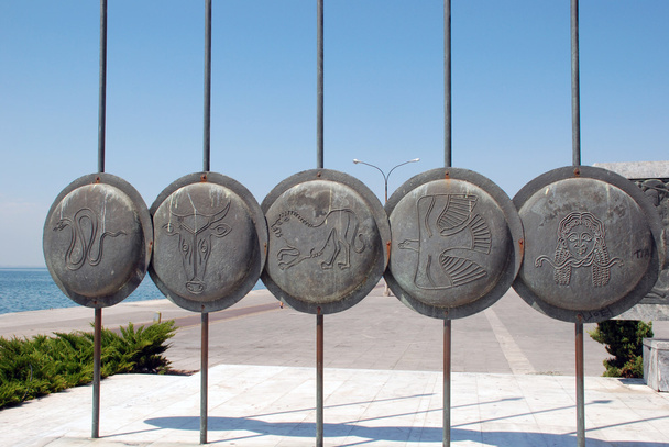 Escudos macedonios de la época de Alejandro Magno
 - Foto, imagen