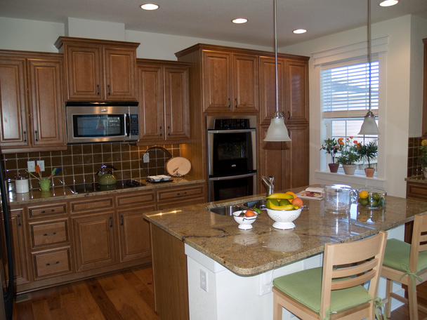 Modern konyha előkelő cabinetry - Fotó, kép