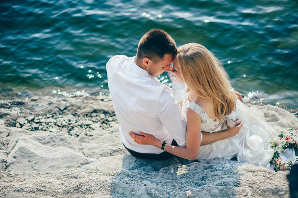 beautiful couple on beach - Valokuva, kuva