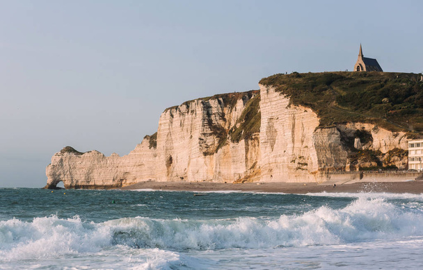 Etretat beach and white cliffs - Фото, изображение