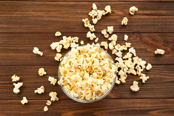 Bowl with fresh popcorn - Фото, зображення