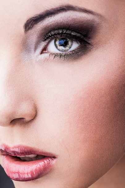 Woman eye with beautiful makeup - Fotó, kép