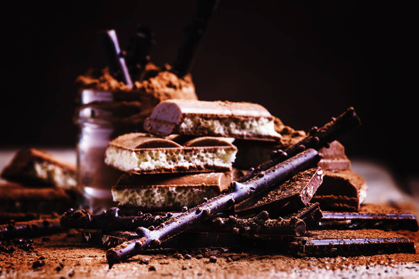 Chocolate and cocoa powder mix - Foto, Bild