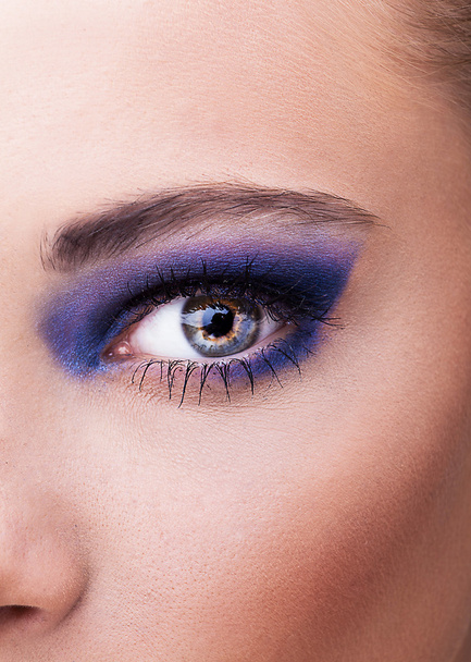 Woman eye with beautiful makeup - Foto, Bild