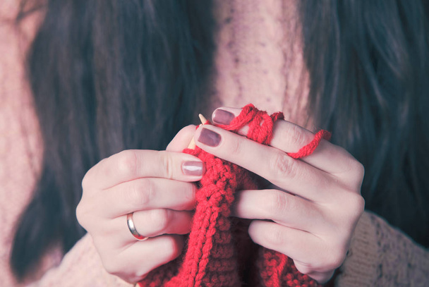 Female hands knits sweater - Foto, Imagen