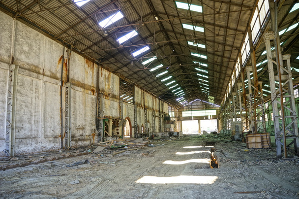 Deserted empty warehouse - Photo, Image