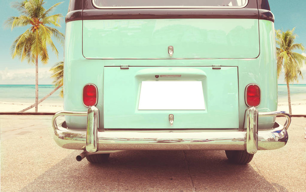  klasických van zaparkovaný hřišť v létě  - Fotografie, Obrázek