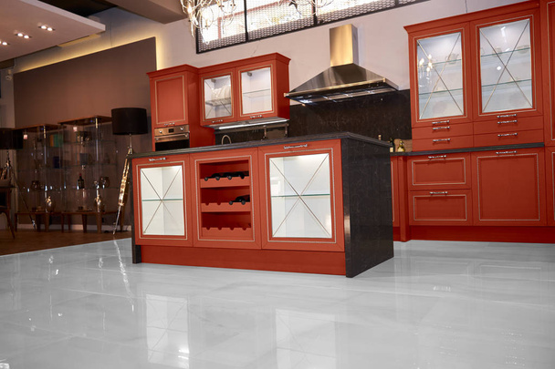 Luxe keuken in een modern huis - Foto, afbeelding