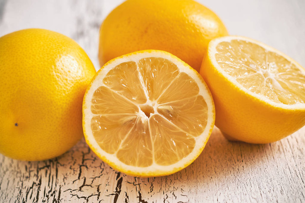 Nahaufnahme von Zitronen - Foto, Bild