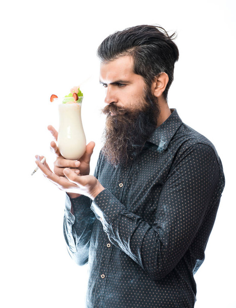 bearded man with alcoholic beverage - Fotó, kép