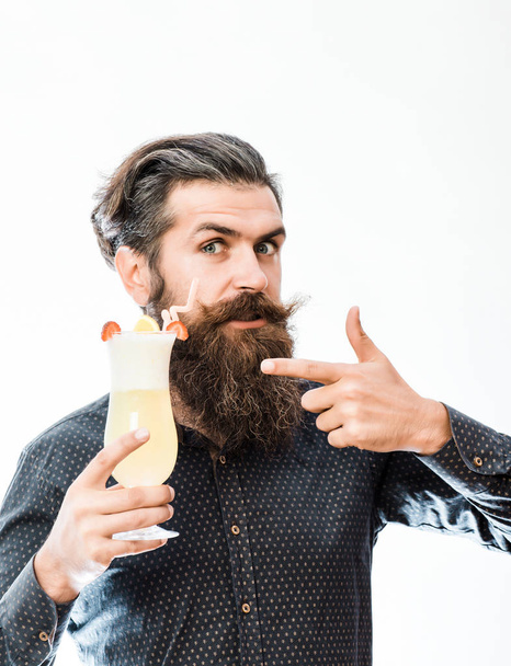 bearded man with nonalcoholic cocktail - Fotó, kép