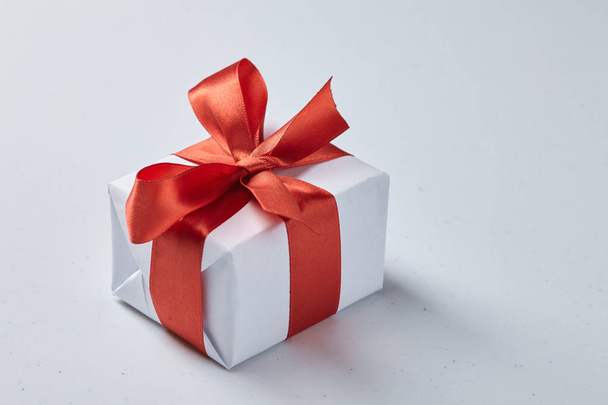 present with red bow - Photo, Image