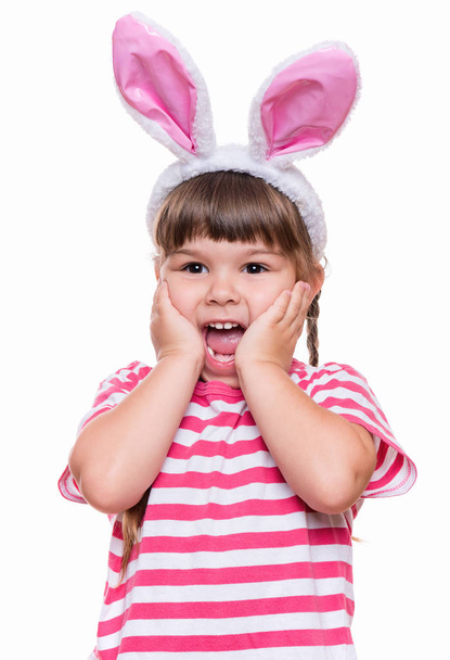 Petite fille aux oreilles de lapin
 - Photo, image