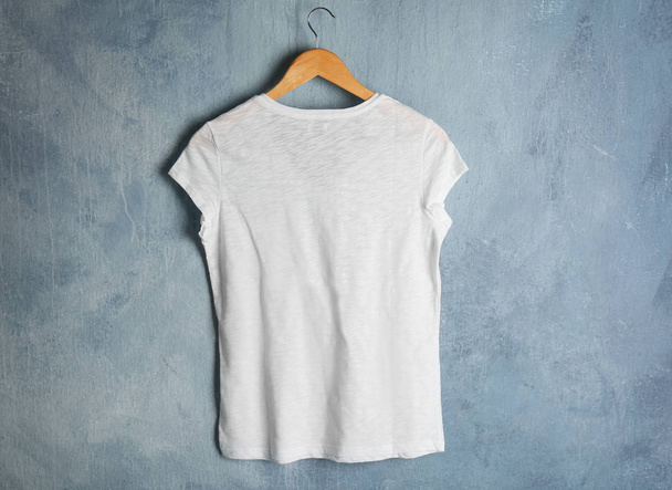 Blank color t-shirt  - Фото, изображение