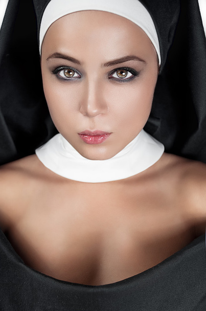 Sexy nun - Foto, afbeelding