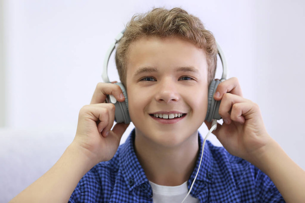 Boy listening music, closeup - Foto, Imagem