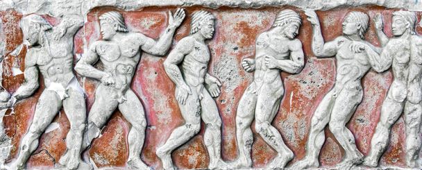  Bajorrelieve romano y detalles de escultura en piedra
 - Foto, imagen