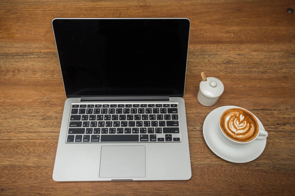 káva a notebook na dřevo - Fotografie, Obrázek