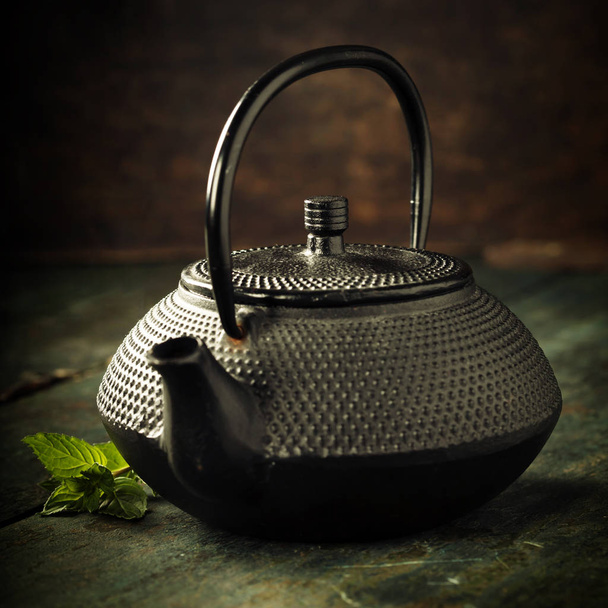 Wizerunek tradycyjny czajnik wschodniej - Zdjęcie, obraz