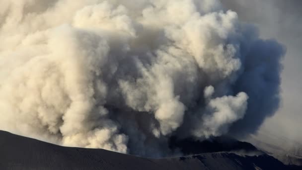 Mt Bromo sommet éruption de fumée
 - Séquence, vidéo
