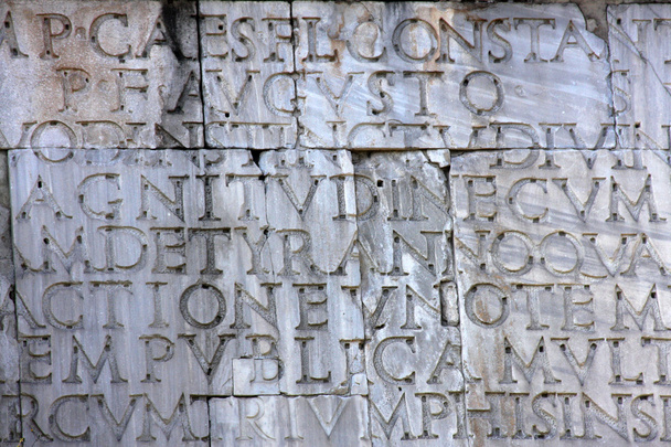 Старовинні римські тексту
 - Фото, зображення