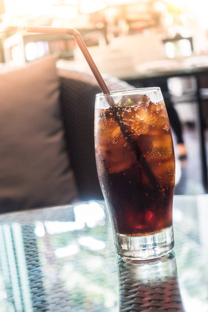 Iced cola glas - Foto, afbeelding