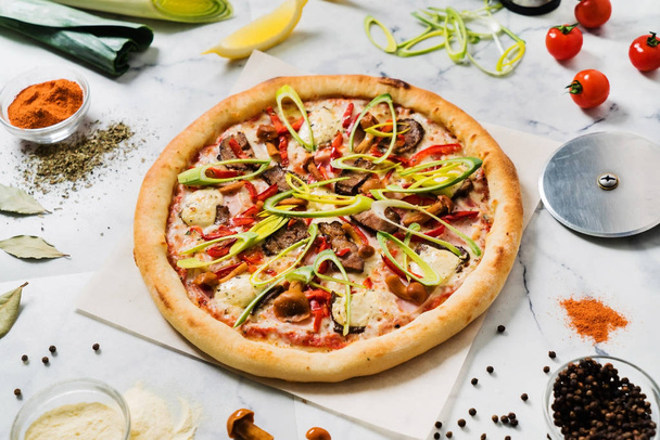 tasty fresh pizza - Foto, immagini