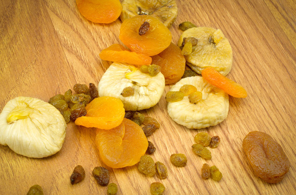 sušené ovoce, rozinky, sušené meruňky, fíky - Fotografie, Obrázek