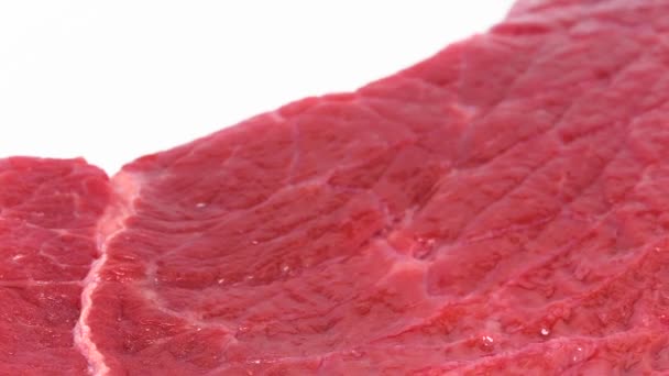 Ζουμερό και φρέσκο νωπό βοδινό κρέας   - Πλάνα, βίντεο
