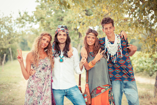 Hippie Group Outside - Fotografie, Obrázek