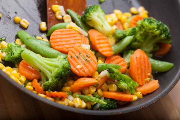 frisches gebratenes Gemüse - Foto, Bild