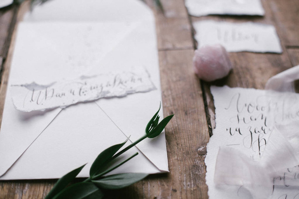 Graphic arts of beautiful wedding calligraphy cards with flower and mineral stone. - Foto, afbeelding