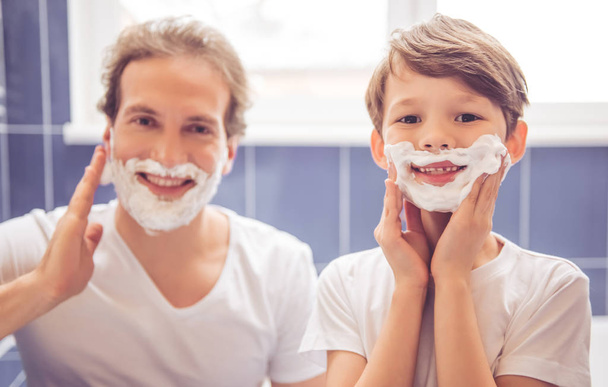 Father and son in bathroom - Photo, Image