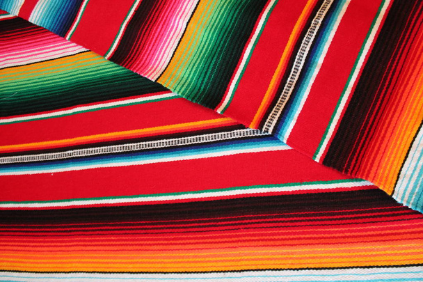 Mexico meksykańskie tradycyjnych cinco de mayo dywan Ponczo fiesta tło z paskami  - Zdjęcie, obraz